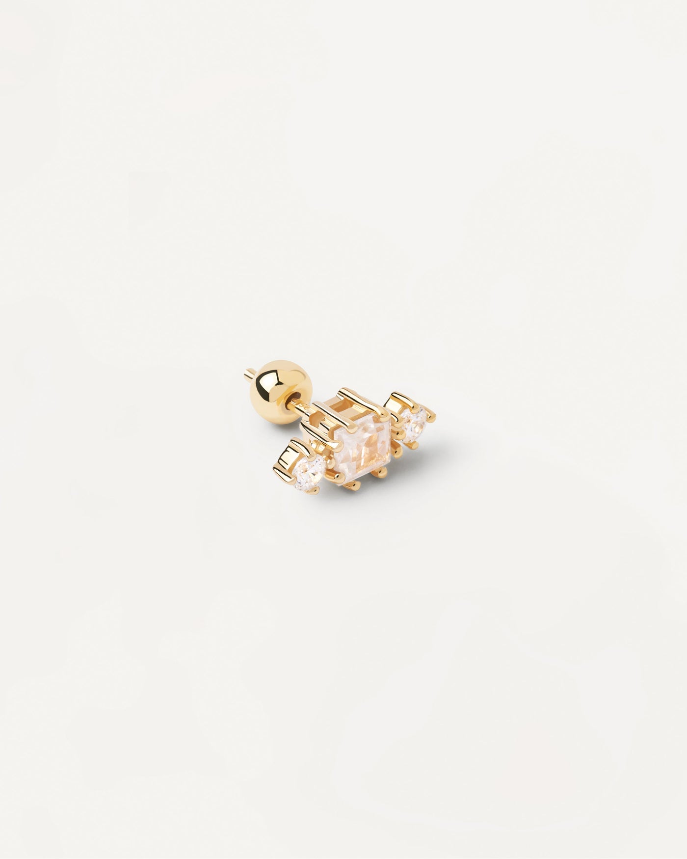 2024 Selection | Lyn Single Earring. Gold-plated ear piercing with big square zirconia and small crystals. Get the latest arrival from PDPAOLA. Place your order safely and get this Best Seller. Free Shipping.