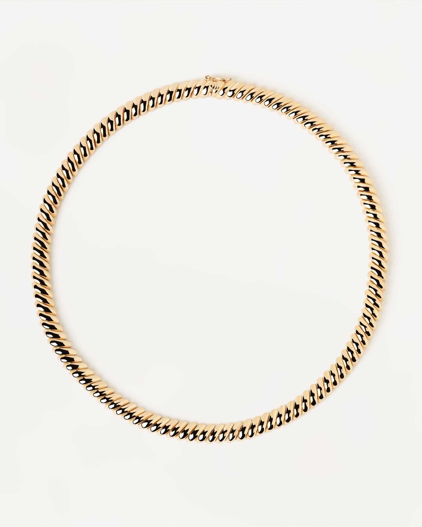 2023 Selection | Gaia Necklace. Gold-plated silver chain necklace with San Marco links. Get the latest arrival from PDPAOLA. Place your order safely and get this Best Seller. Free Shipping.