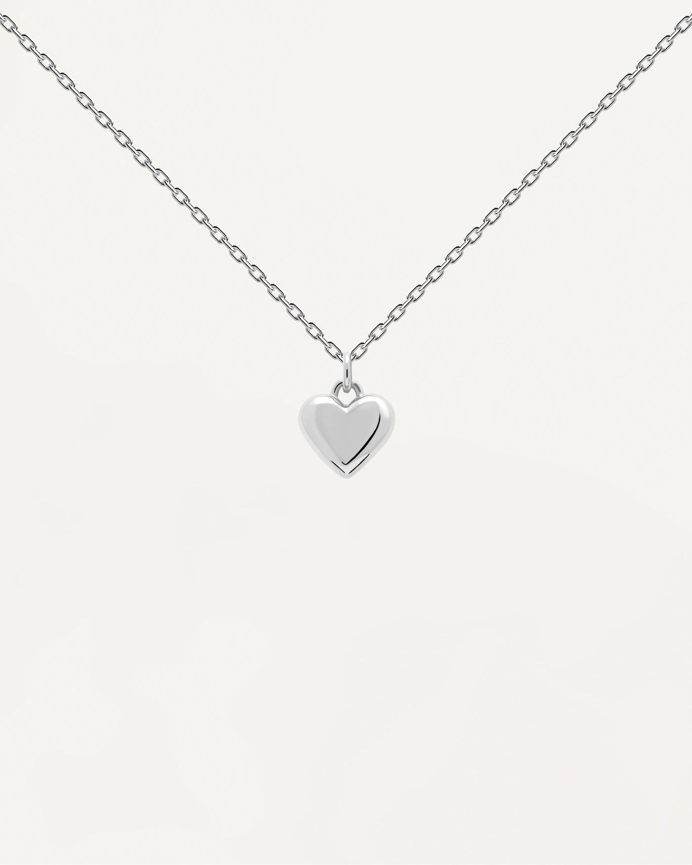 2023 Selection | L'Absolu Silver Necklace. 925 silver necklace with engravable heart pendant to customize. Get the latest arrival from PDPAOLA. Place your order safely and get this Best Seller. Free Shipping.