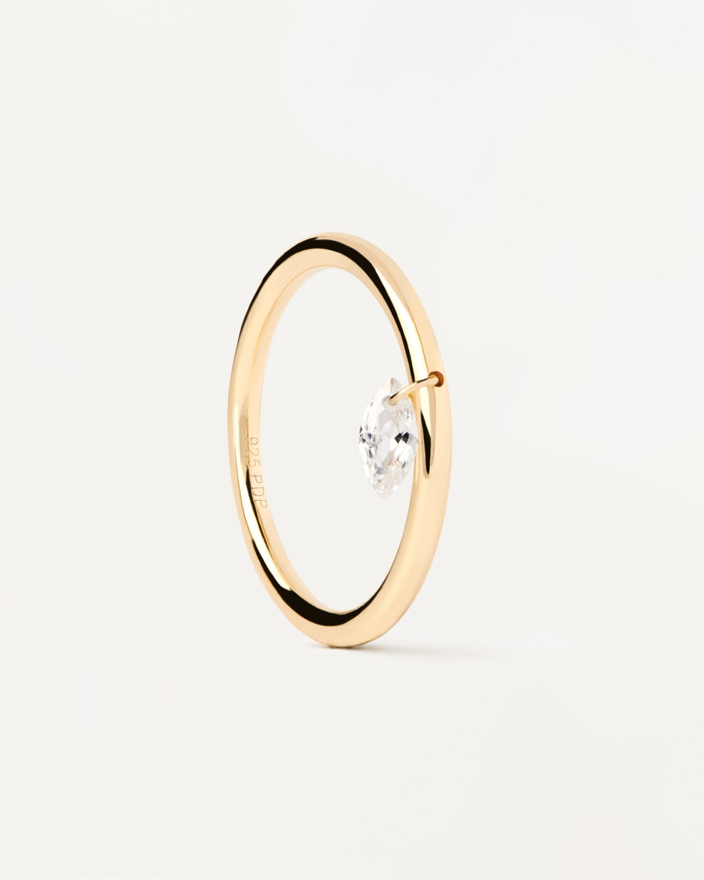 2023 Selection | Rain Solitary Ring. Gold-plated silver ring with small white zirconia drop pendant. Get the latest arrival from PDPAOLA. Place your order safely and get this Best Seller. Free Shipping.