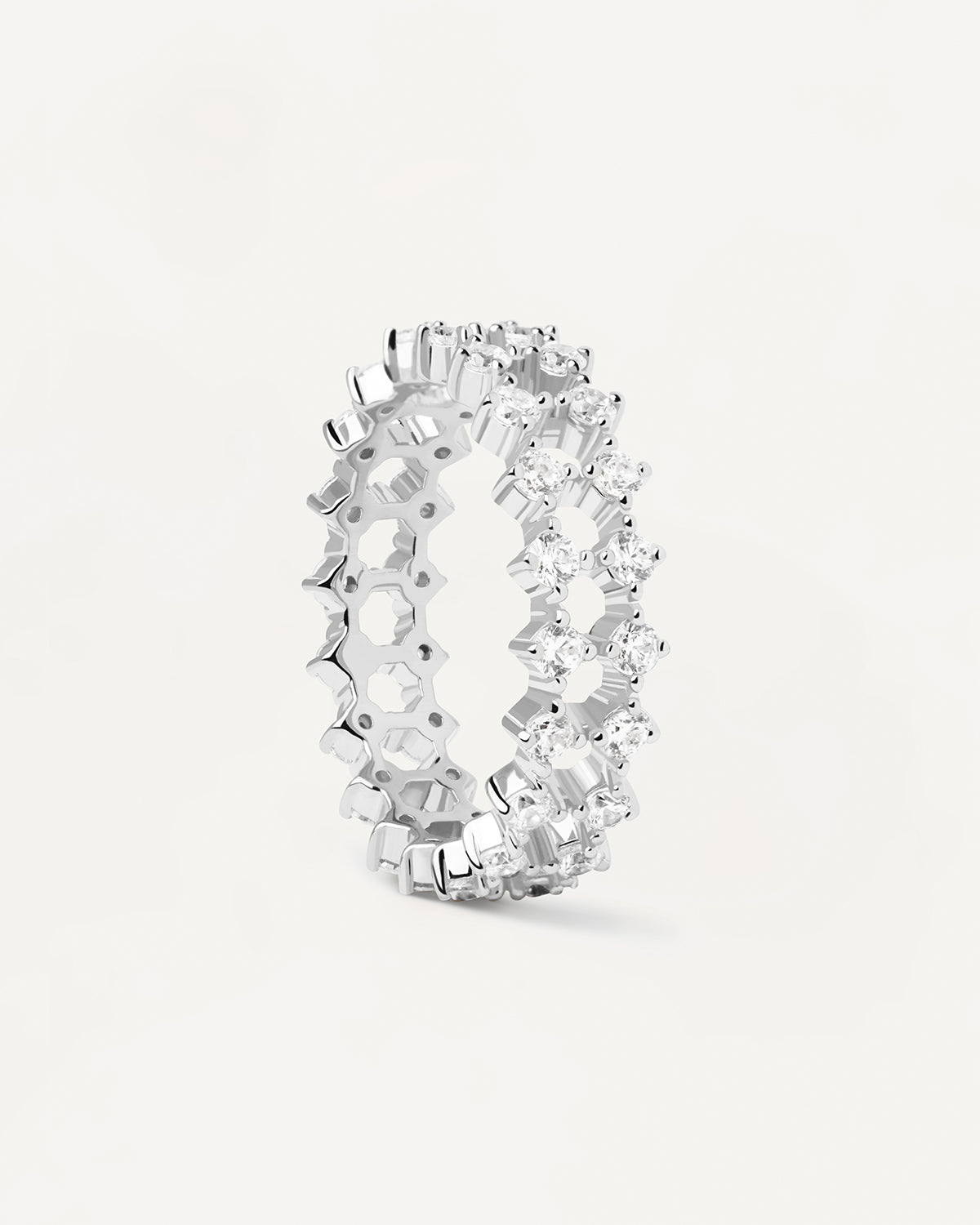 Sélection 2023 | Bague en Argent Slim Dumbo. Bague en argent massif avec double anneau d'éternité de zircons blancs. Découvrez les dernières nouveautés de chez PDPAOLA. Commandez et recevez votre bijou en toute sérénité. Livraison gratuite.