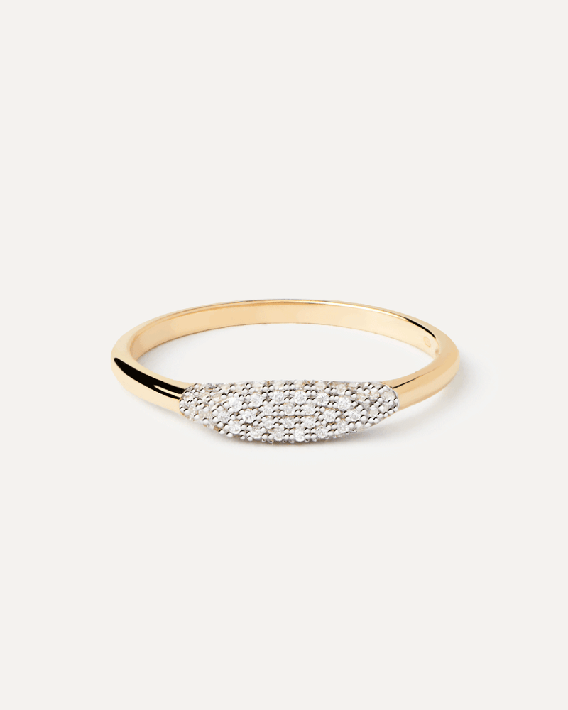 Diamonds and Gold Alice Stamp Ring - 
  
    18K Gold
  
