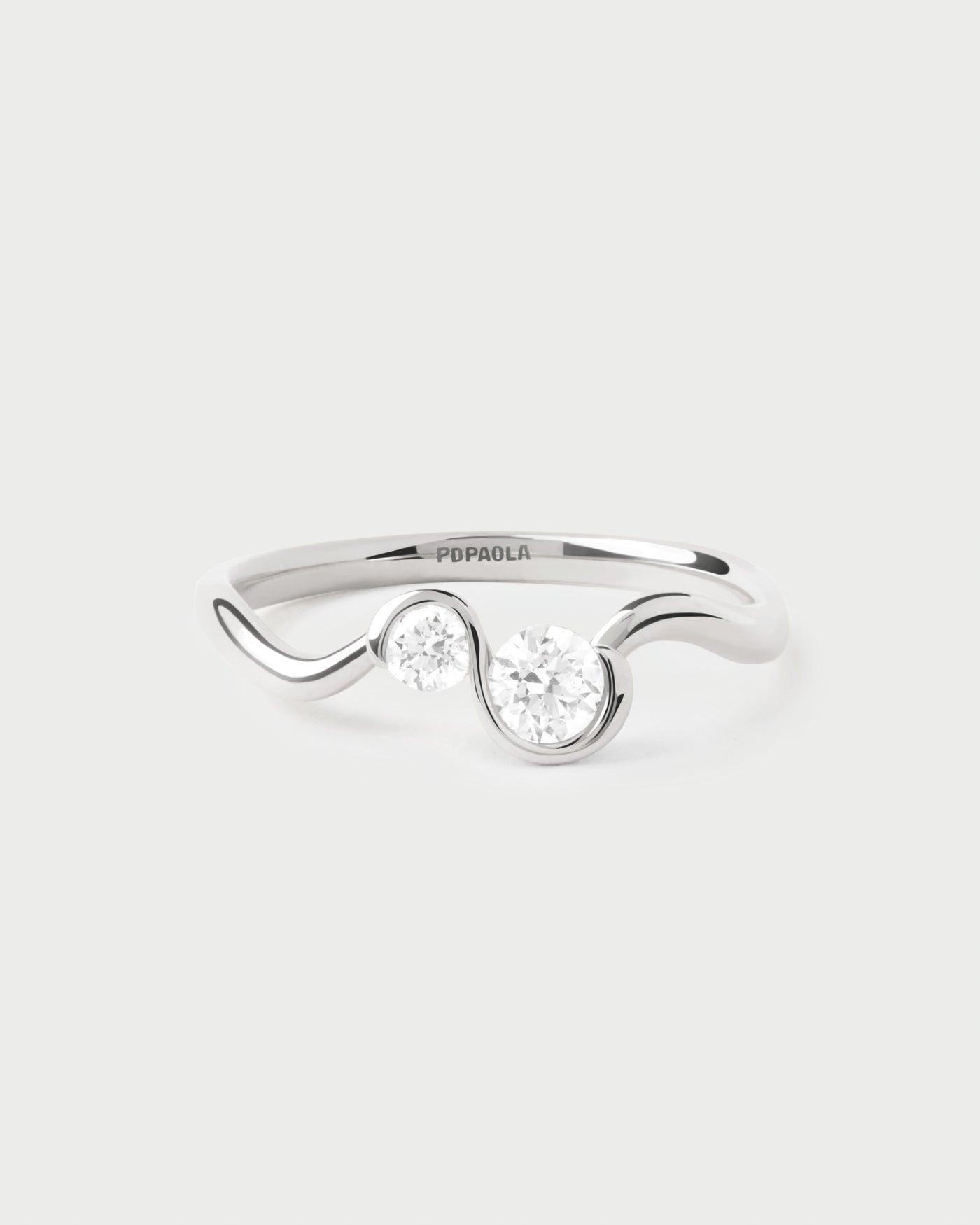 Dafne ring aus Weißgold mit diamanten 
  
    18 kt Weissgold / Silber-Rhodinierung
  
