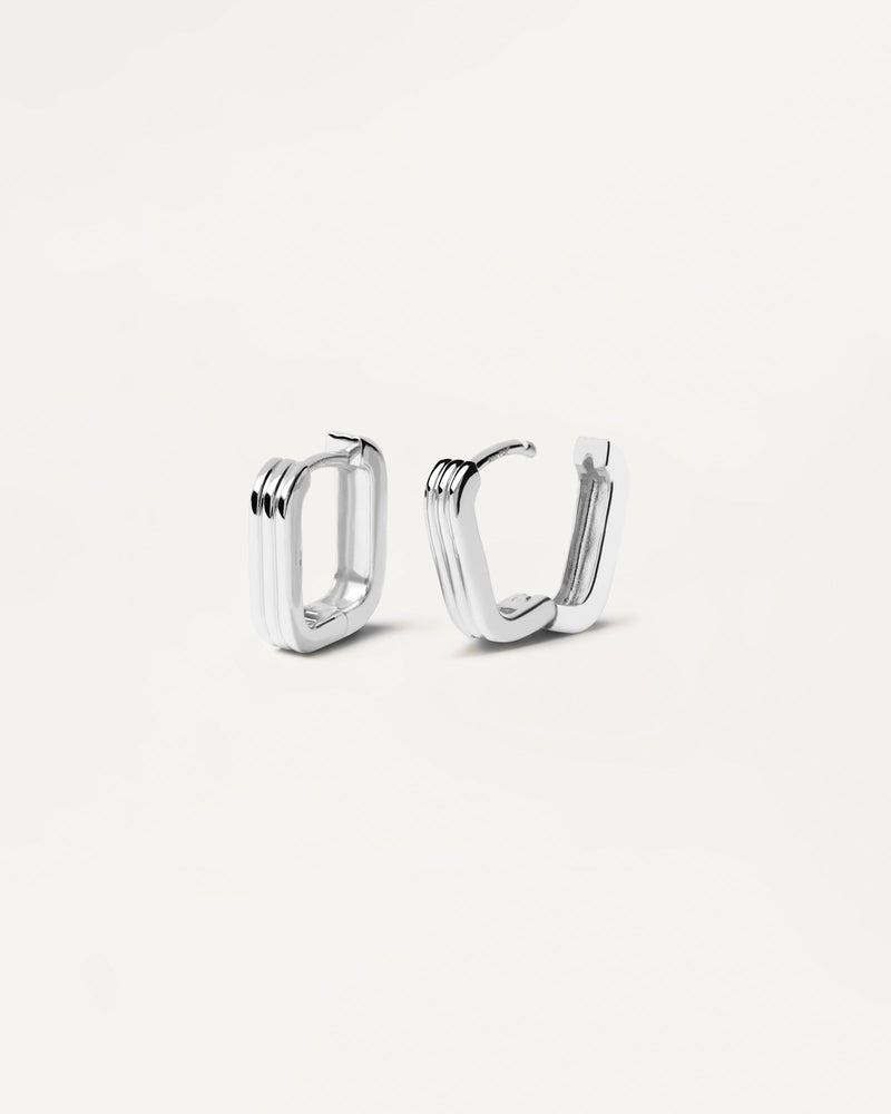 Dainty squarred hoops in sterling silver with 3 bands design