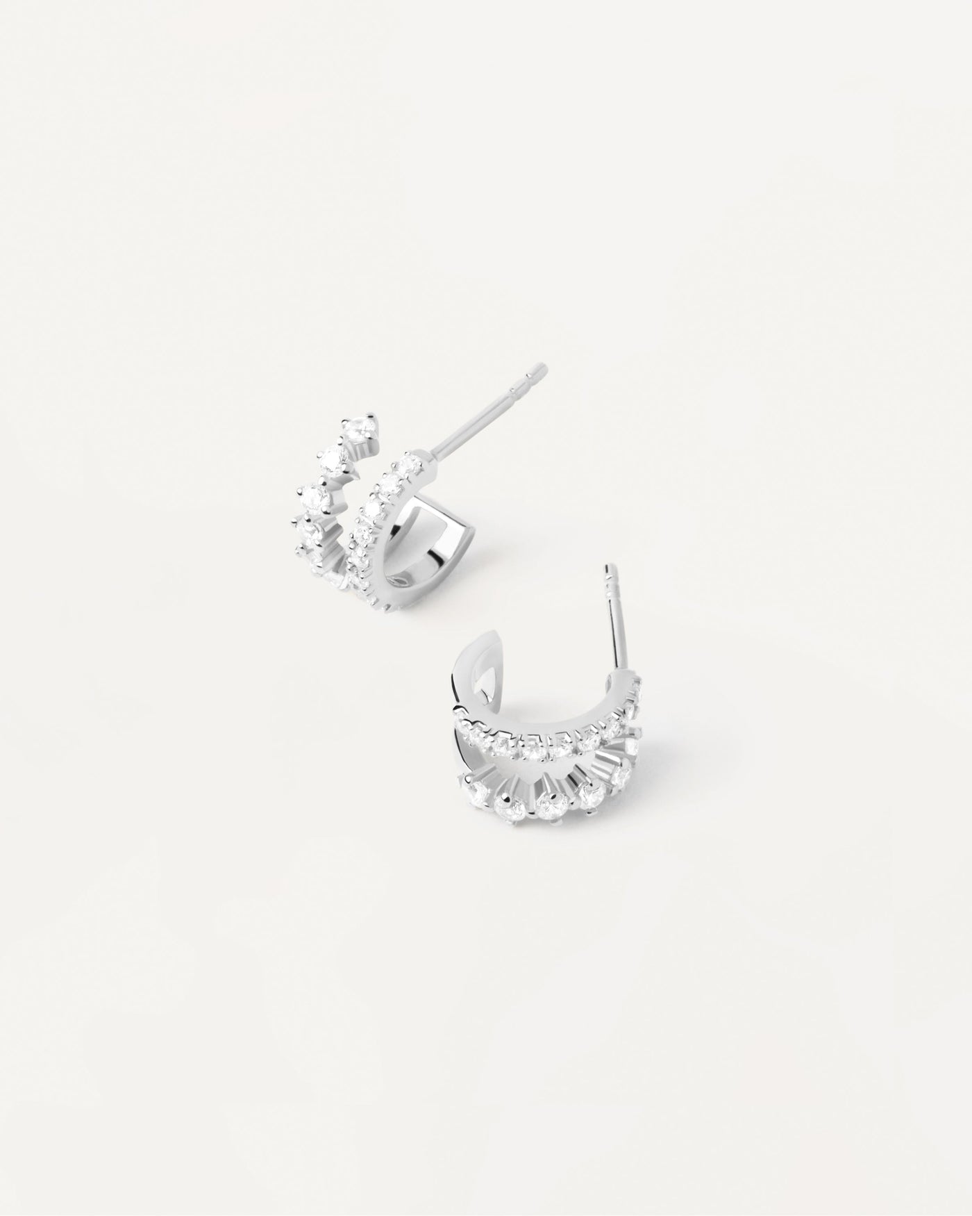 Selezione 2023 | Orecchini In Argento Rubi. Orecchini Eternity doppi in argento sterling con zirconi bianchi. Acquista le ultime novità di PDPAOLA. Effettua il tuo ordine in tutta sicurezza e non lasciarti sfuggire questo best seller. Spedizione gratuita.