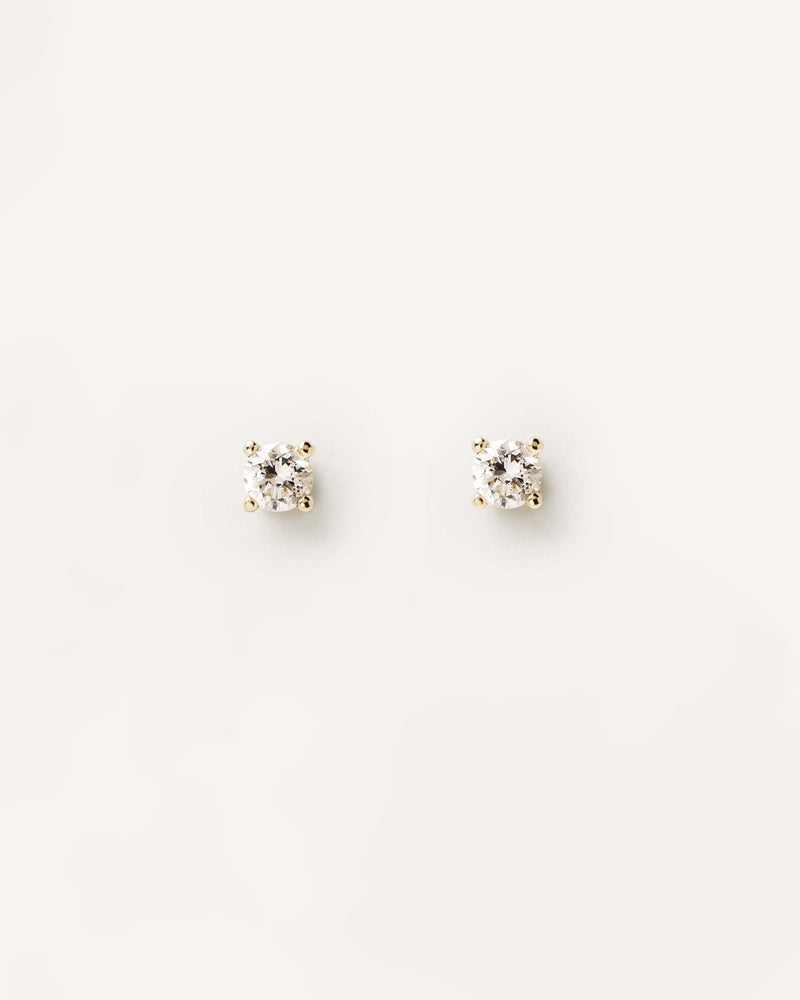 Orecchini a bottone in oro giallo 18K con diamante solitario lab-grown da 0,10 carati ciascuno