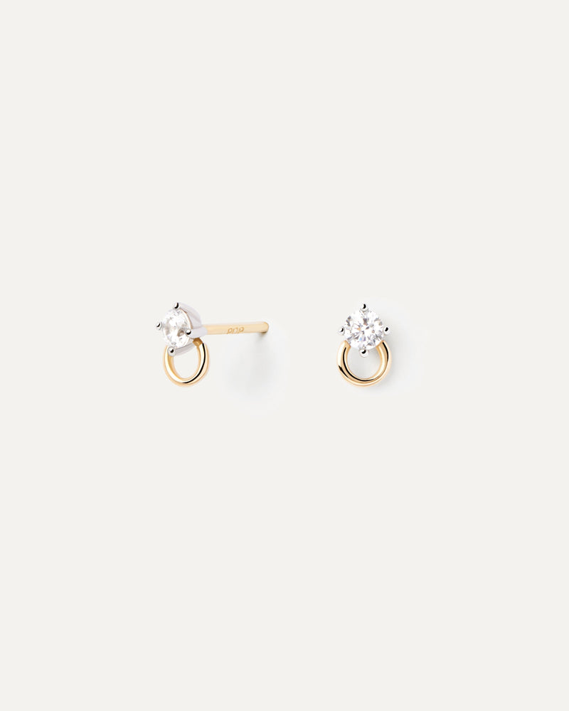 Clous d'oreilles avec diamants ronds de 0,1 carat par boucle et ornés d'un cercle en or massif