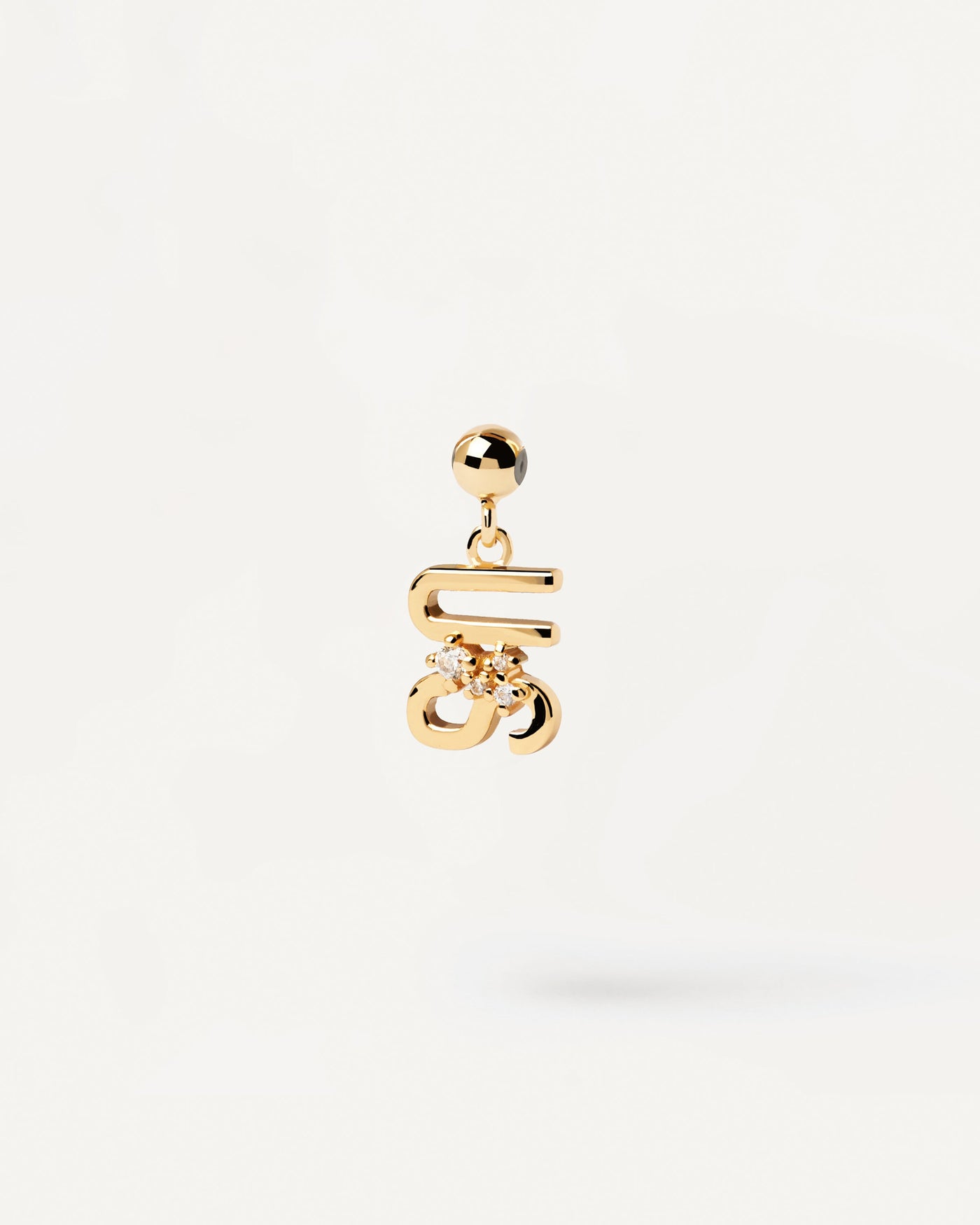 Selezione 2023 | Charm Us. Charm in argento placcato oro per collana o bracciale da regalare a partner, amici o familiari. Acquista le ultime novità di PDPAOLA. Effettua il tuo ordine in tutta sicurezza e non lasciarti sfuggire questo best seller. Spedizione gratuita.