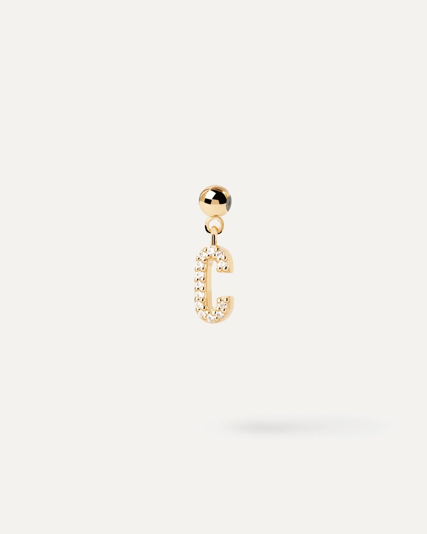 Charm Lettera C 
  
    Argento sterling / Placcatura in Oro 18K
  

