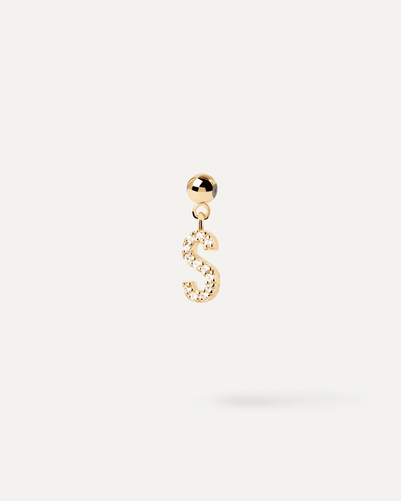 Charm Lettera S 
  
    Argento sterling / Placcatura in Oro 18K
  
