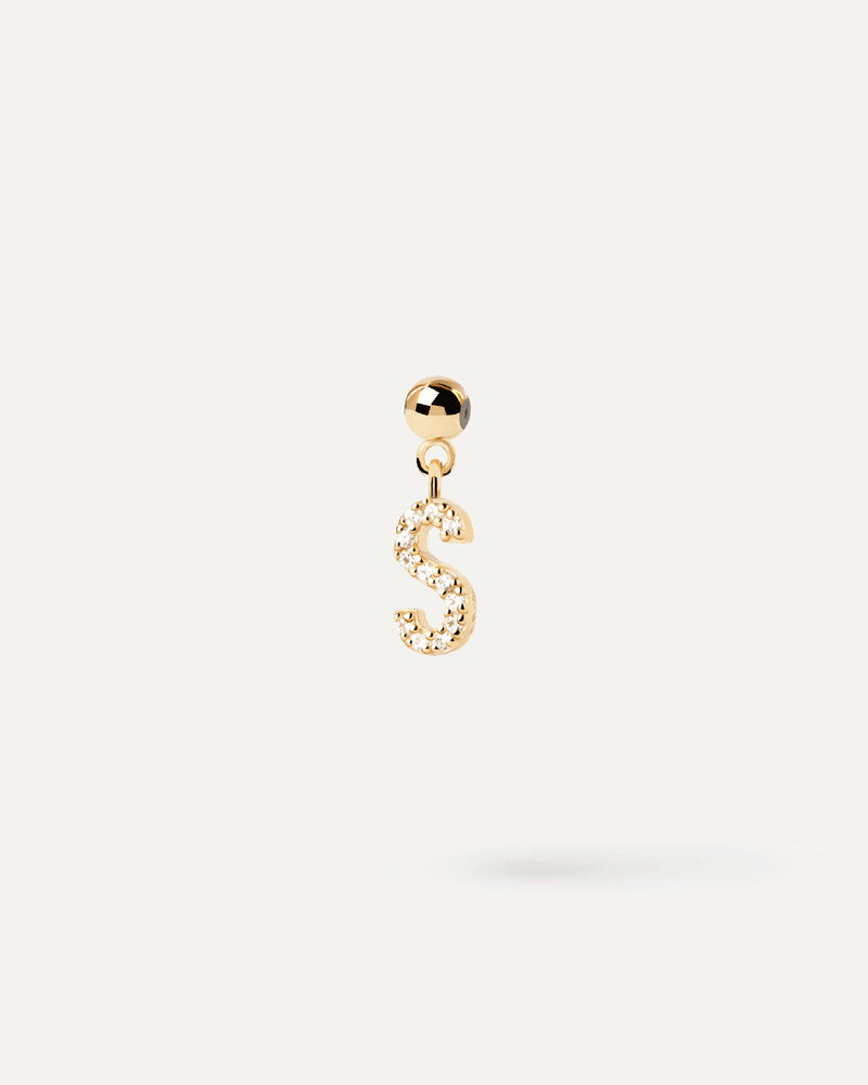 Charm Lettera S - 
  
    Argento sterling / Placcatura in Oro 18K
  
