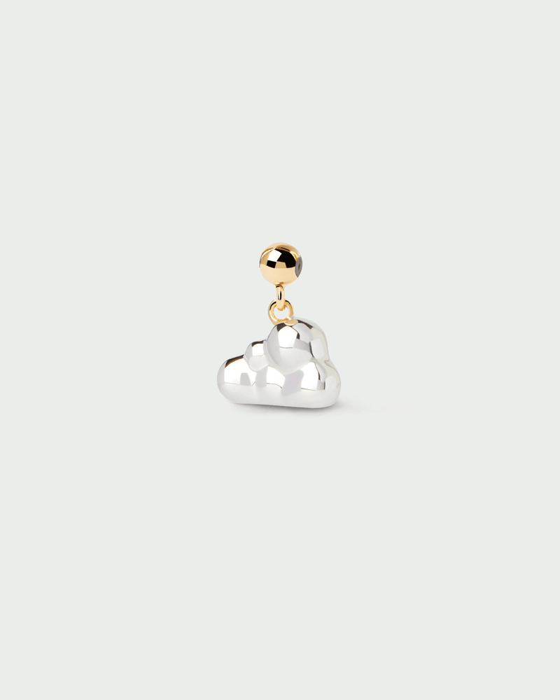 Charm Nube - 
  
    Plata de Ley / Baño de Oro 18K
  
