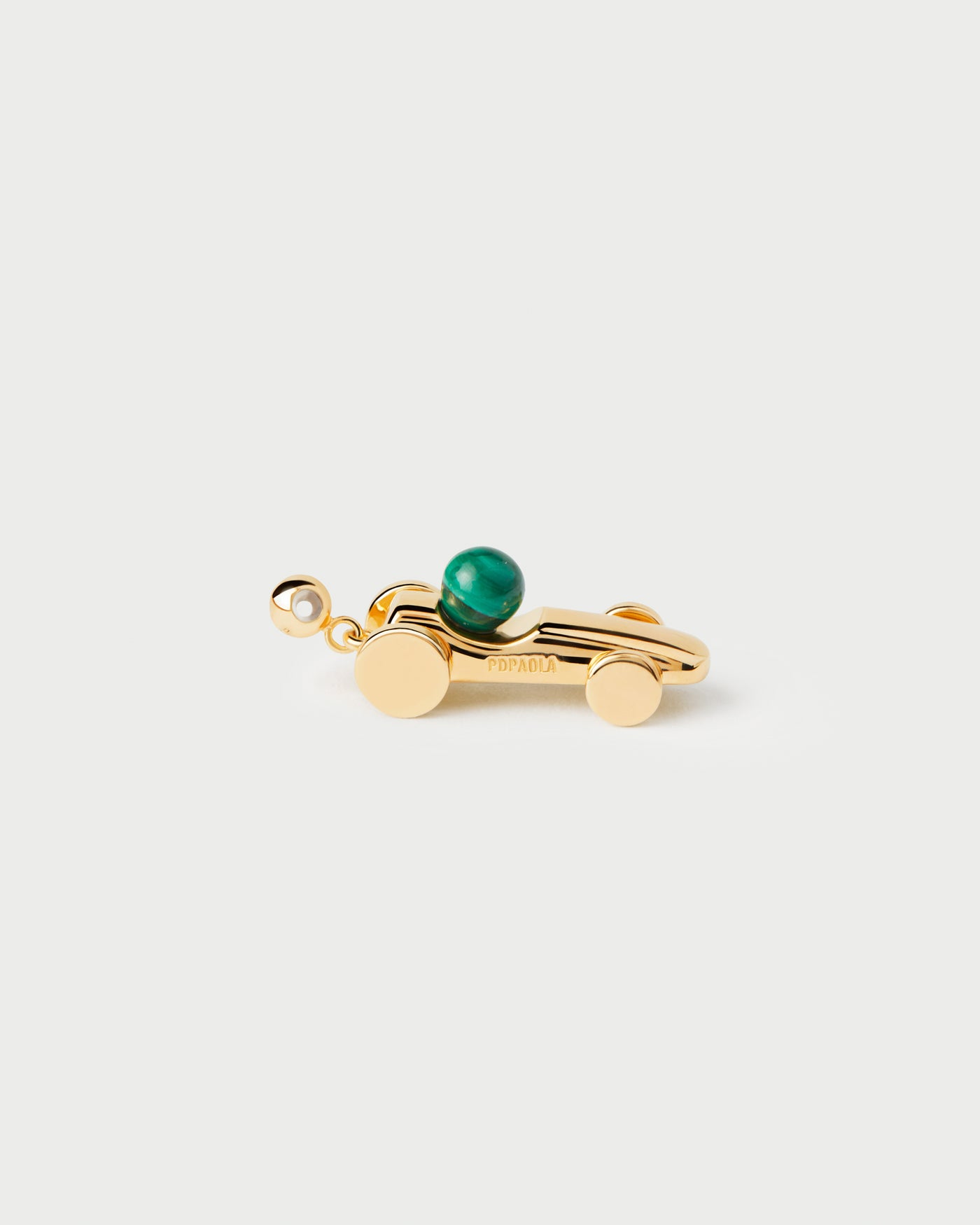 Charm Auto 
  
    Argento sterling / Placcatura in Oro 18K
  
