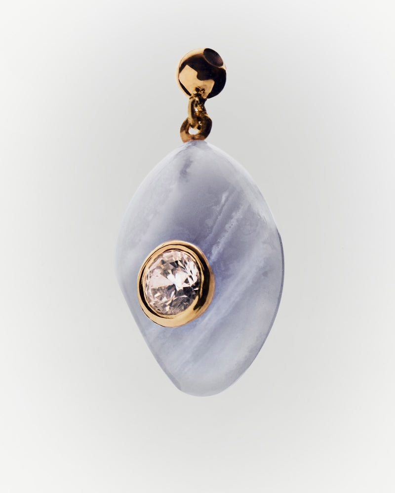 Charm pietra azzurro dalla forma asimmetrica con zirconi per collana o braccialetto