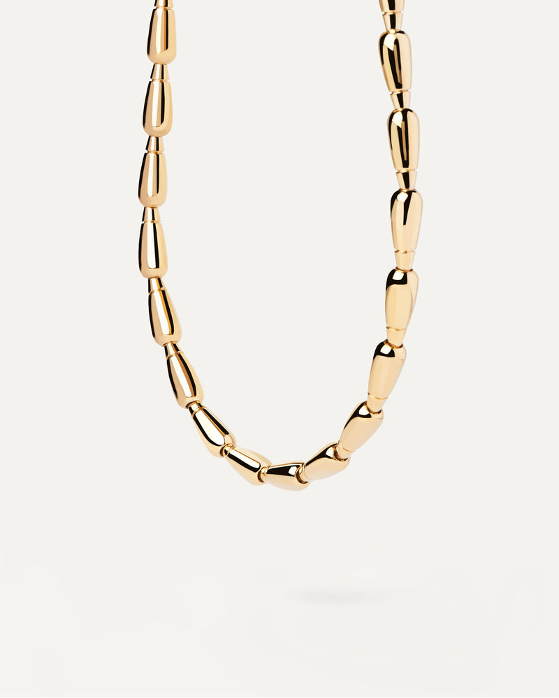 Collana con perle a goccia e chiusura quadrata