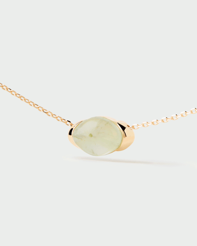 Collana a catena ornata da una pietra vert ovale