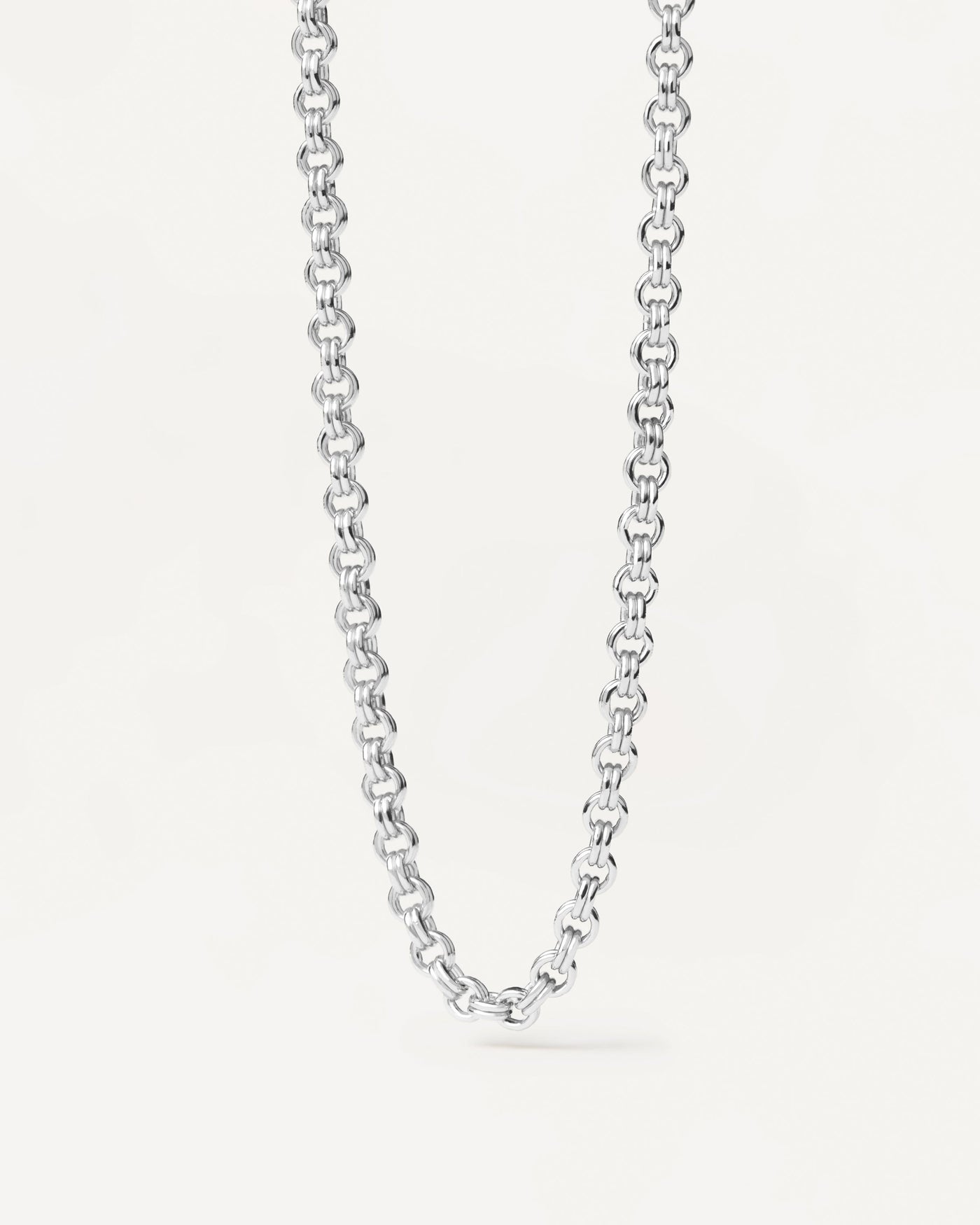 Collier en Argent Neo. Collier chaine en argent massif avec double maillons torsadés. Découvrez les dernières nouveautés de chez PDPAOLA. Commandez et recevez votre bijou en toute sérénité.