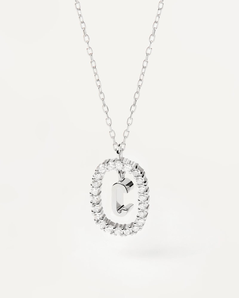 Collana in Diamanti E Oro Bianco Con Lettera C - 
  
    Oro bianco 18K / Placcatura in argento rodiato
  
