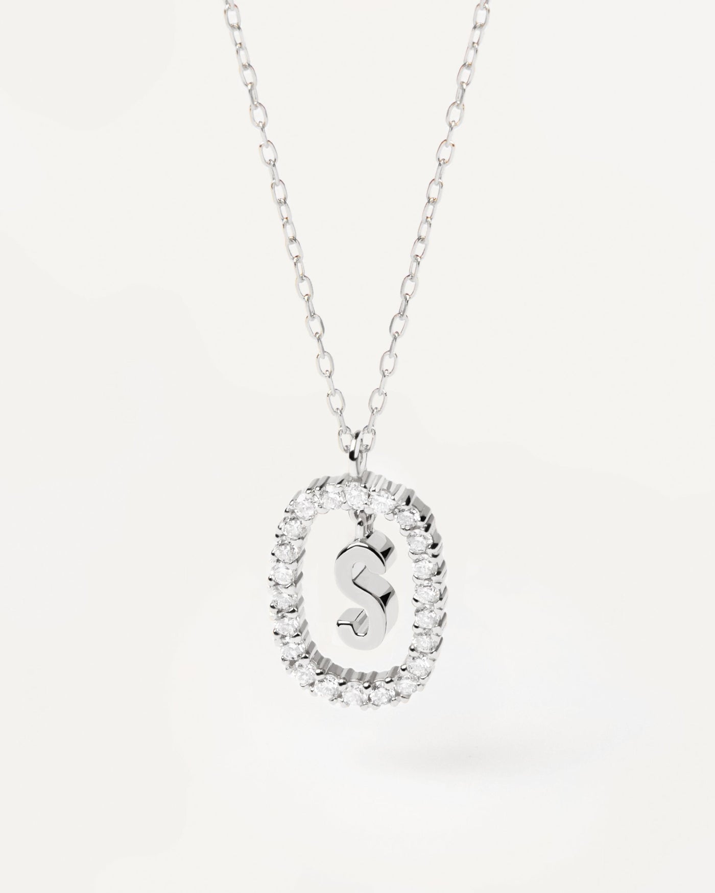 Buy 18K Recycled Gold and Lab-grown diamonds necklaces. High-end materials with a lifetime personal assistance. Free Shipping.
