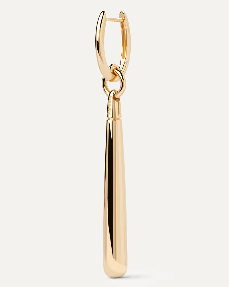 Single hoop with a long drop pendant