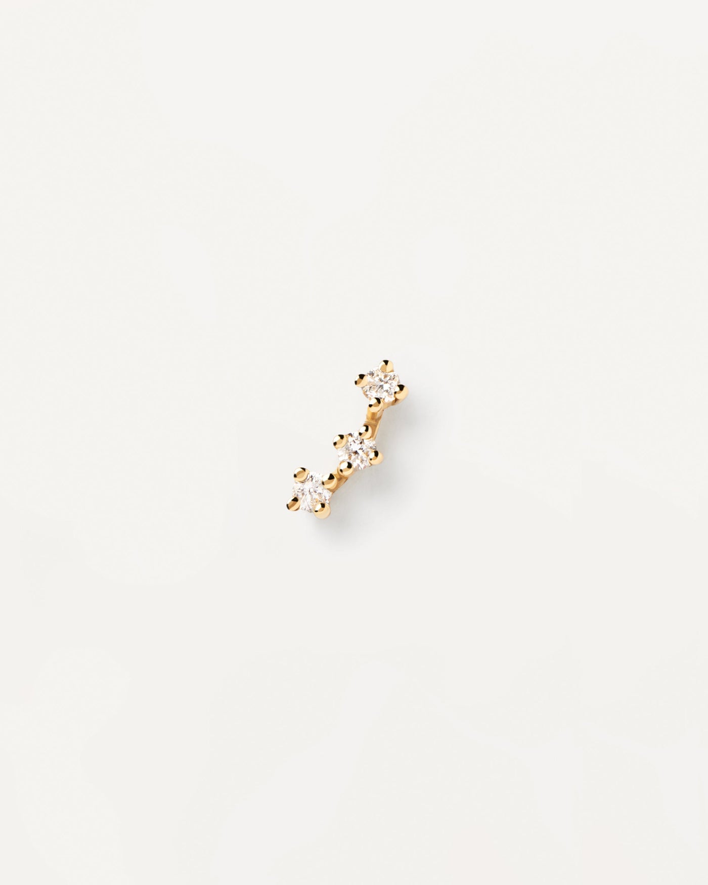 2023 Selection | Diamonds and gold Brooklyn Single Earring. Solid yellow gold ear piercing in arch shape with three small diamonds of 0.04 carat. Get the latest arrival from PDPAOLA. Place your order safely and get this Best Seller. Free Shipping.