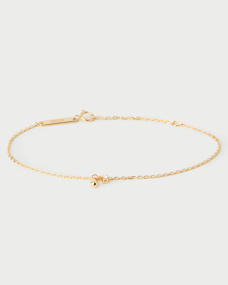 Bracciale a catena sottile con zirconi rotondi e ciondolo a goccia