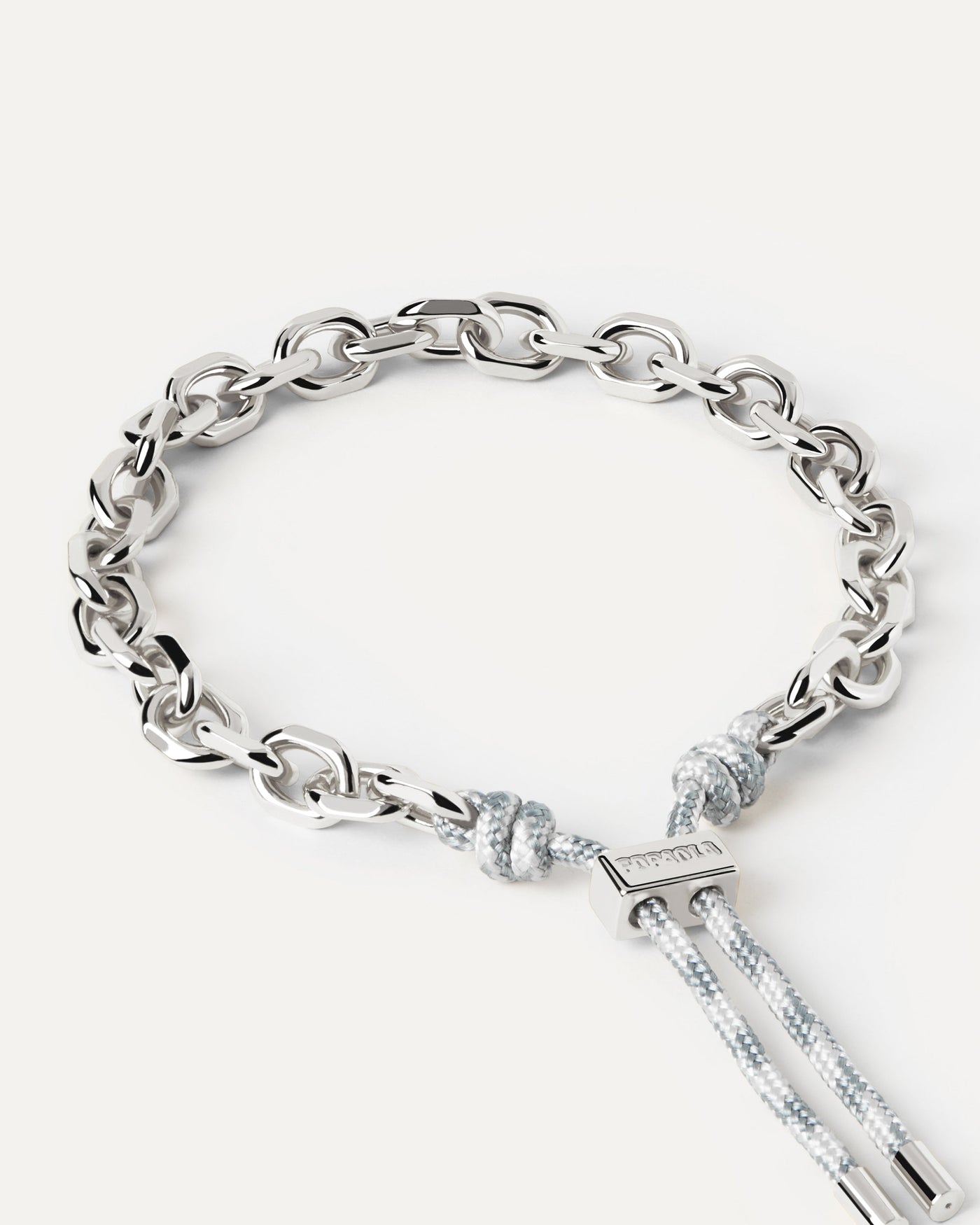2023 Selection | Sky Essential Rope and Chain Silver Bracelet. Silver chain bracelet with a forest green rope adjustable sliding clasp. Get the latest arrival from PDPAOLA. Place your order safely and get this Best Seller. Free Shipping.