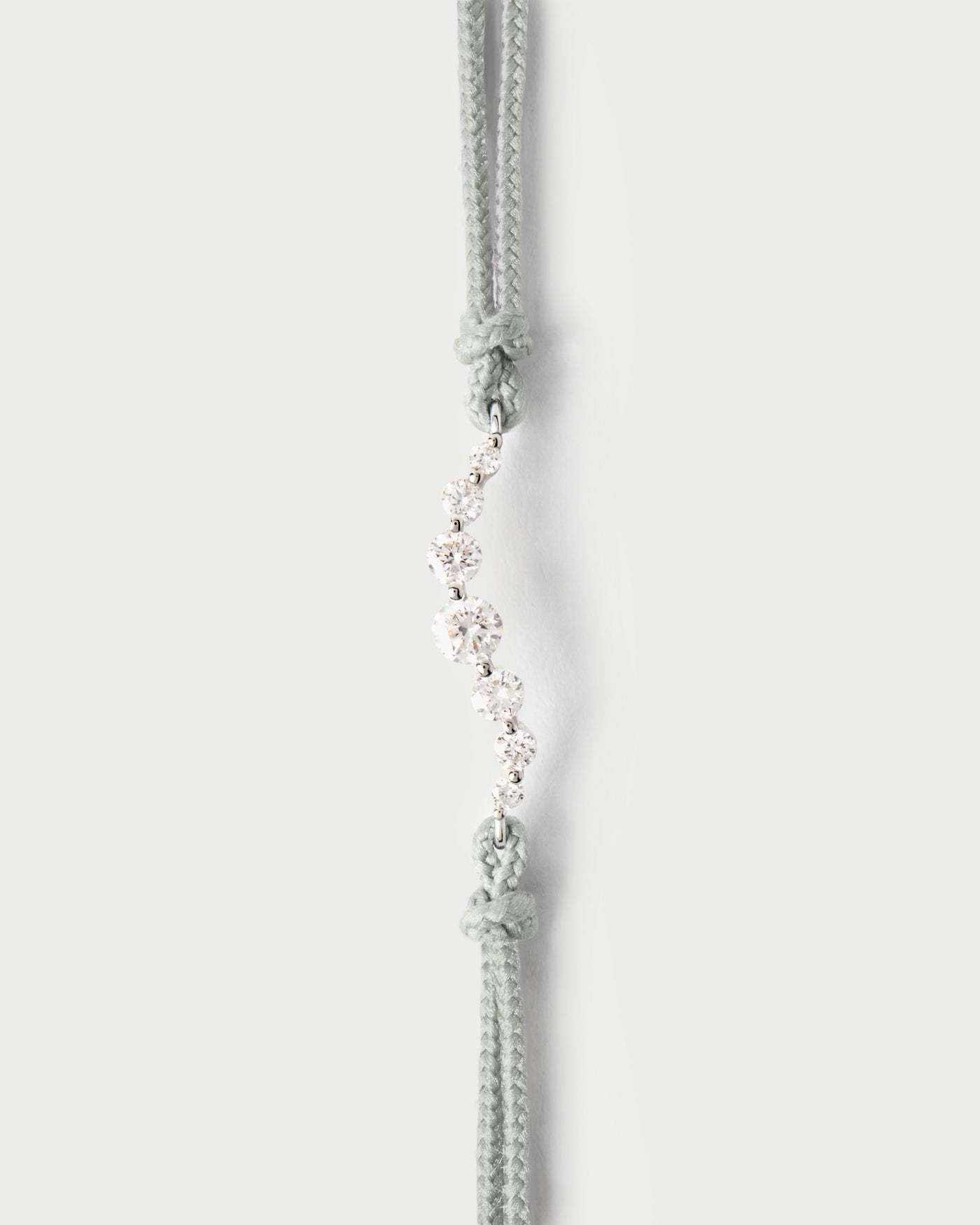 Diamant-Kordelarmband mit wellenförmigem Laborgezüchtete Diamanten besetztem Band
