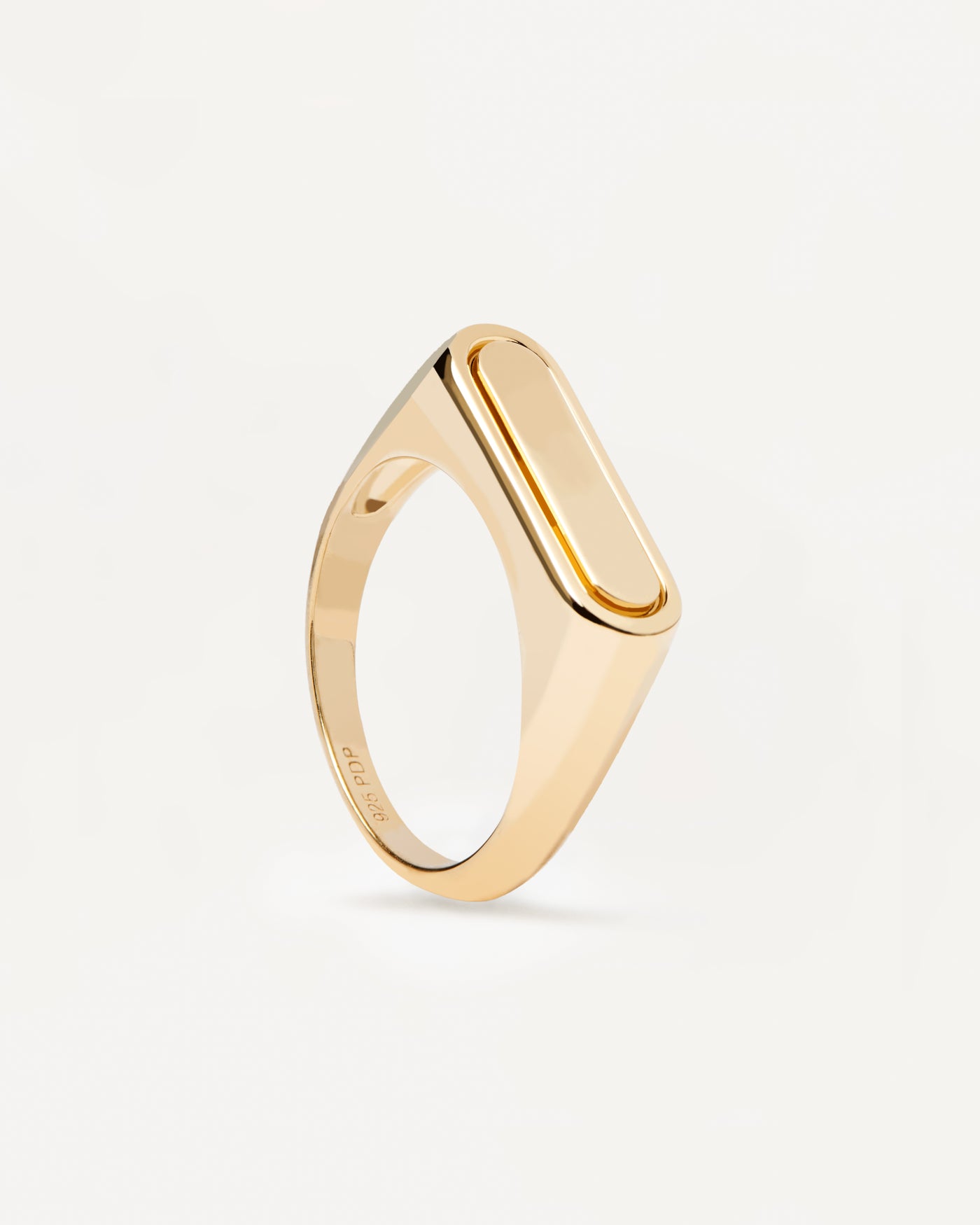 Ribbon Stamp Ring 
  
    Sterling Silver / 18K Gold plating
  
