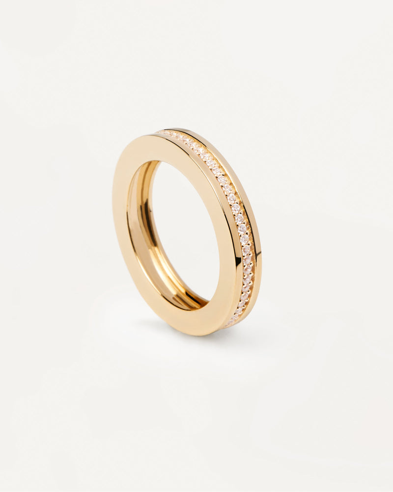 Gold-plated eternity ring in disc shape