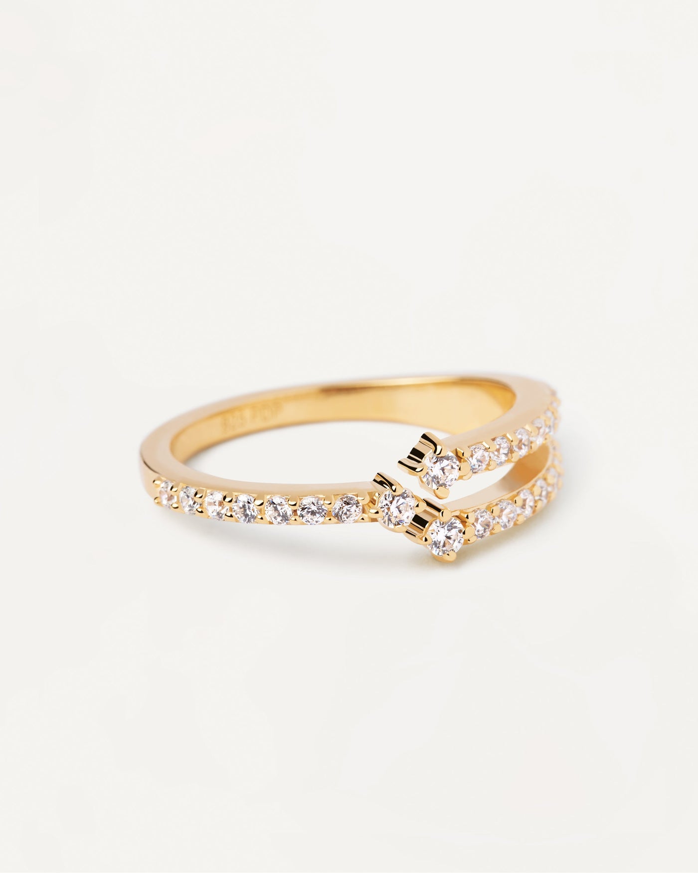 Sortiment 2023 | Sisi Ring. Funkelnder Zirkonia-Ring aus vergoldetem Silber. Erhalten Sie die neuesten Produkte von PDPAOLA. Geben Sie Ihre Bestellung sicher auf und erhalten Sie diesen Bestseller. Kostenloser Versand.