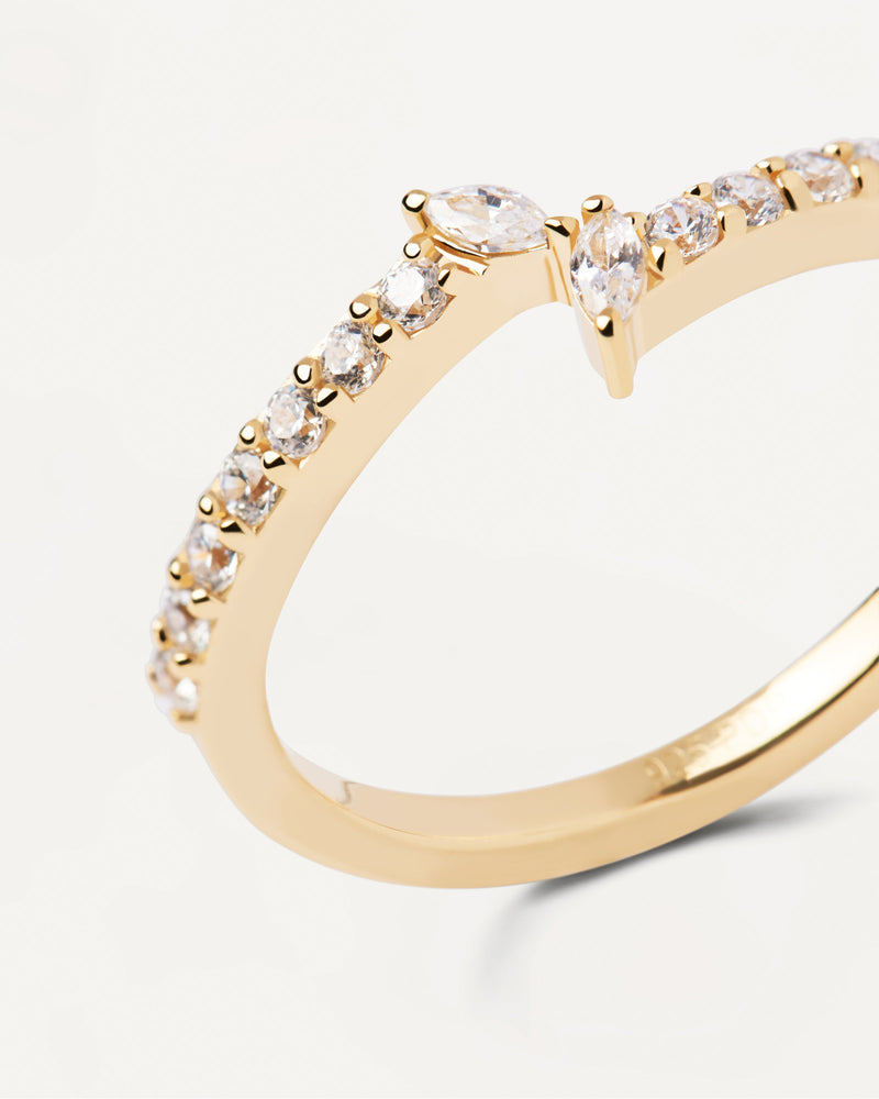 Basic gold-plated ring with you-and-me white zirconia