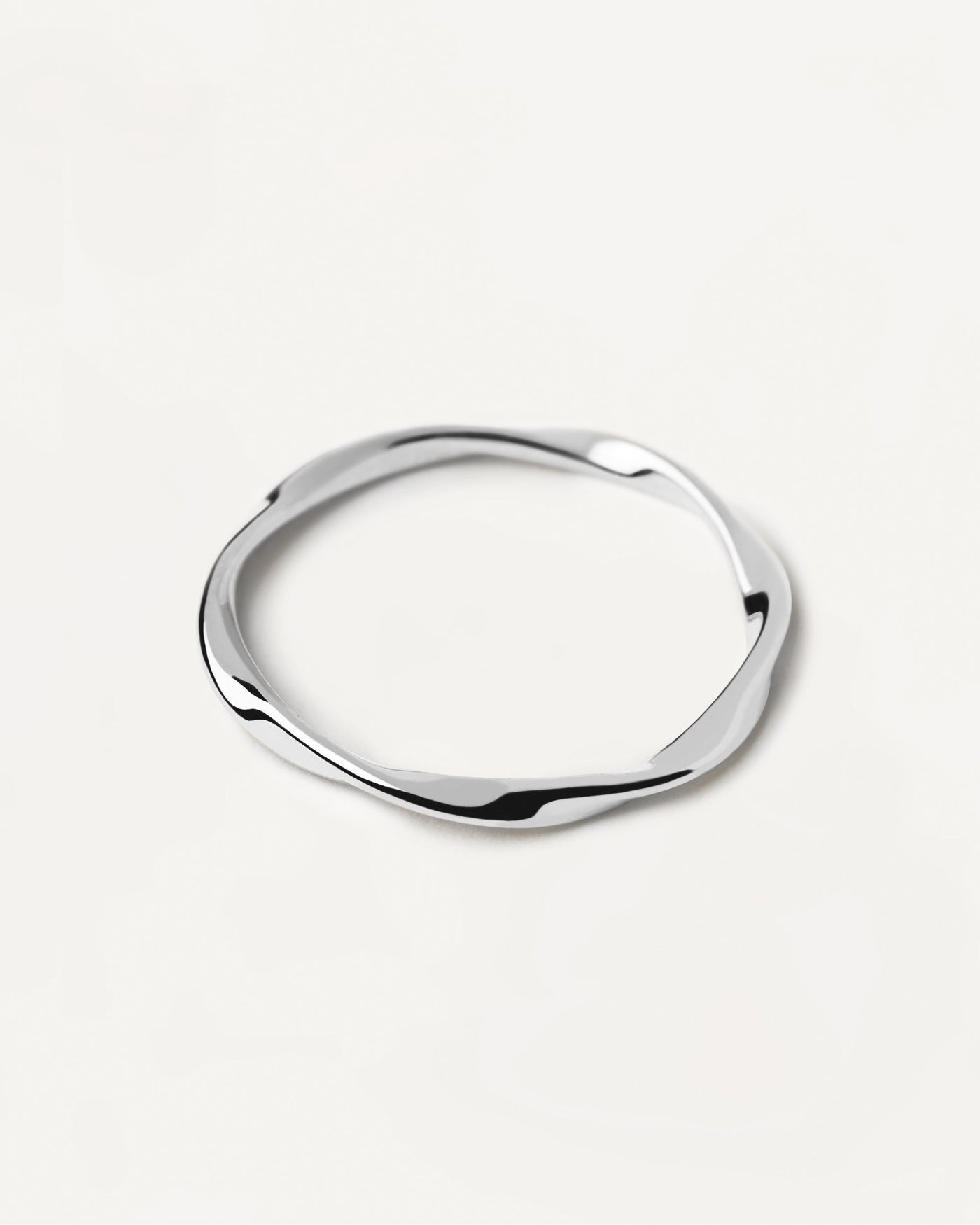Spiral Silberring. Gedrehter Ring aus Sterlingsilber. Erhalten Sie die neuesten Produkte von PDPAOLA. Geben Sie Ihre Bestellung sicher auf und erhalten Sie diesen Bestseller.