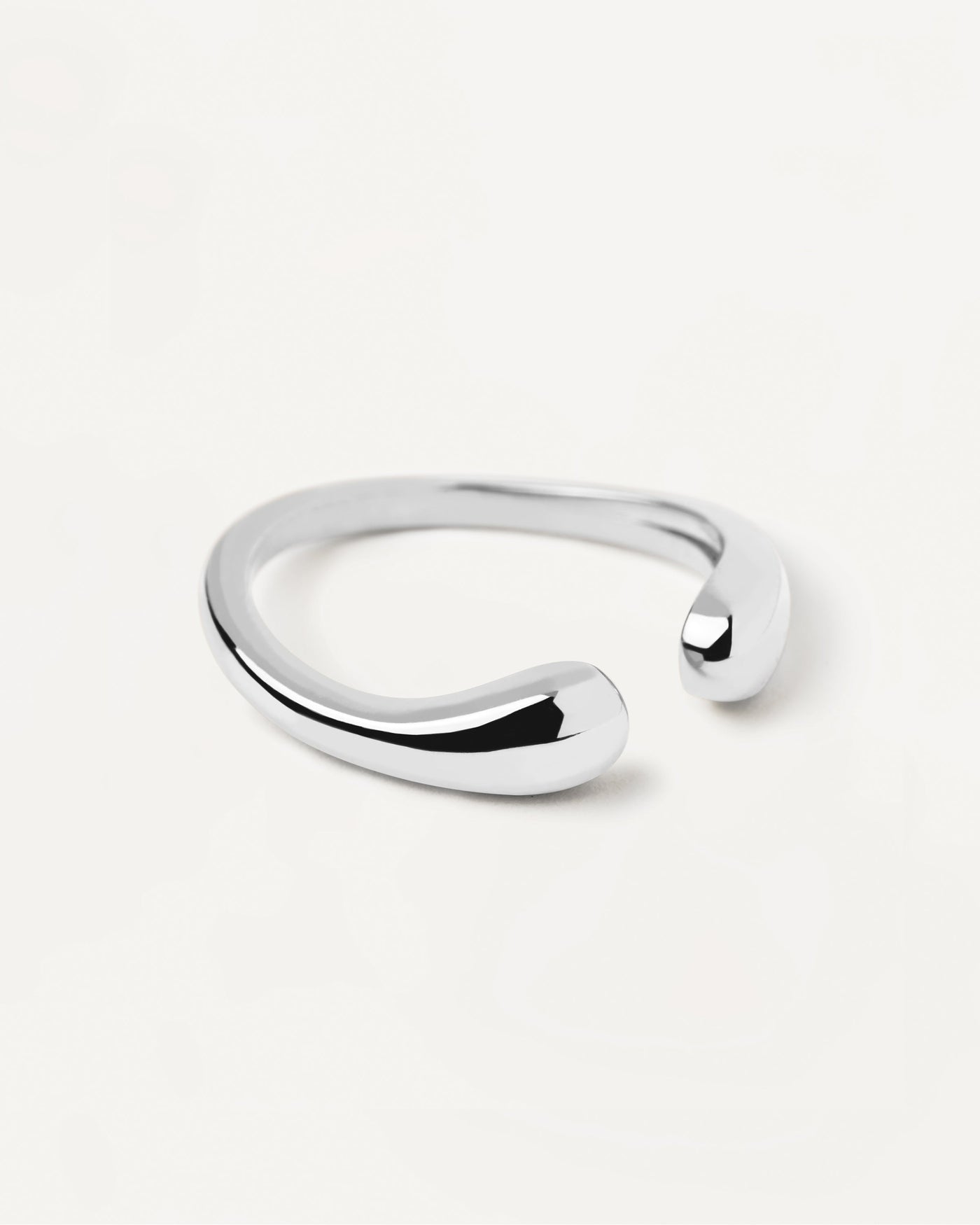 2023 Selection | Crush Silver Ring. Bold and curvy unclosed-ring in sterling silver. Get the latest arrival from PDPAOLA. Place your order safely and get this Best Seller. Free Shipping.