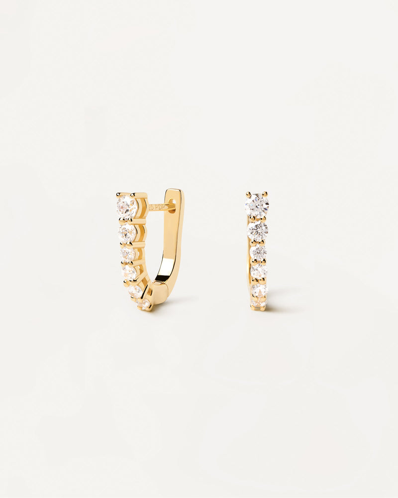 Delicados aros en plata con baño de oro y circonitas blancas
