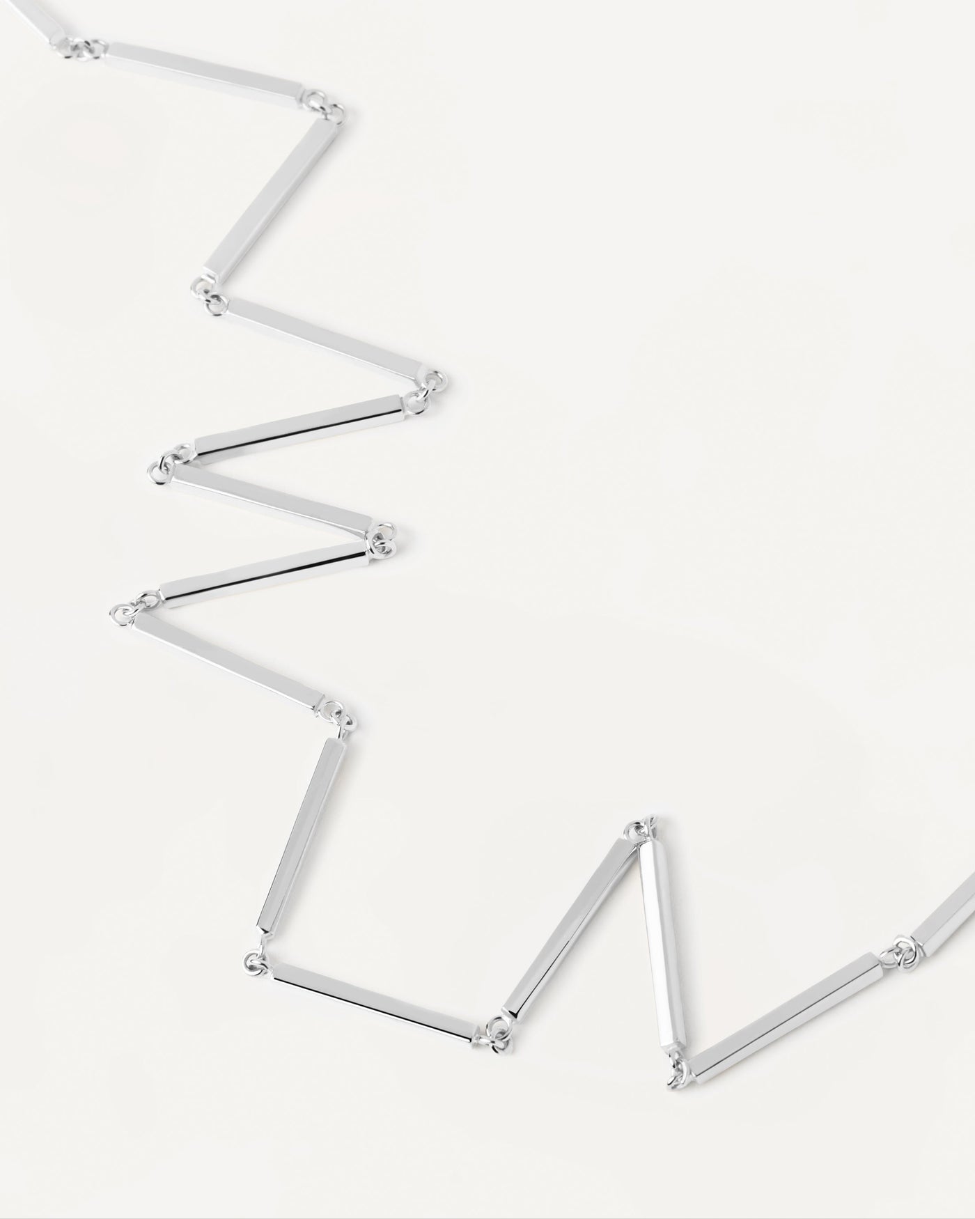 Selezione 2023 | Collana a Catena in Argento Bar. Collana articolata a barre in argento sterling. Acquista le ultime novità di PDPAOLA. Effettua il tuo ordine in tutta sicurezza e non lasciarti sfuggire questo best seller. Spedizione gratuita.