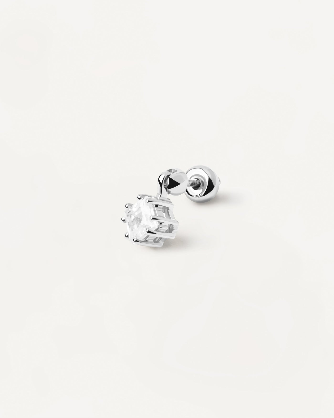 Selezione 2023 | Orecchino Singolo in Argento Ema. Piercing per orecchio in argento sterling con pendente in zircone taglio Asscher. Acquista le ultime novità di PDPAOLA. Effettua il tuo ordine in tutta sicurezza e non lasciarti sfuggire questo best seller. Spedizione gratuita.