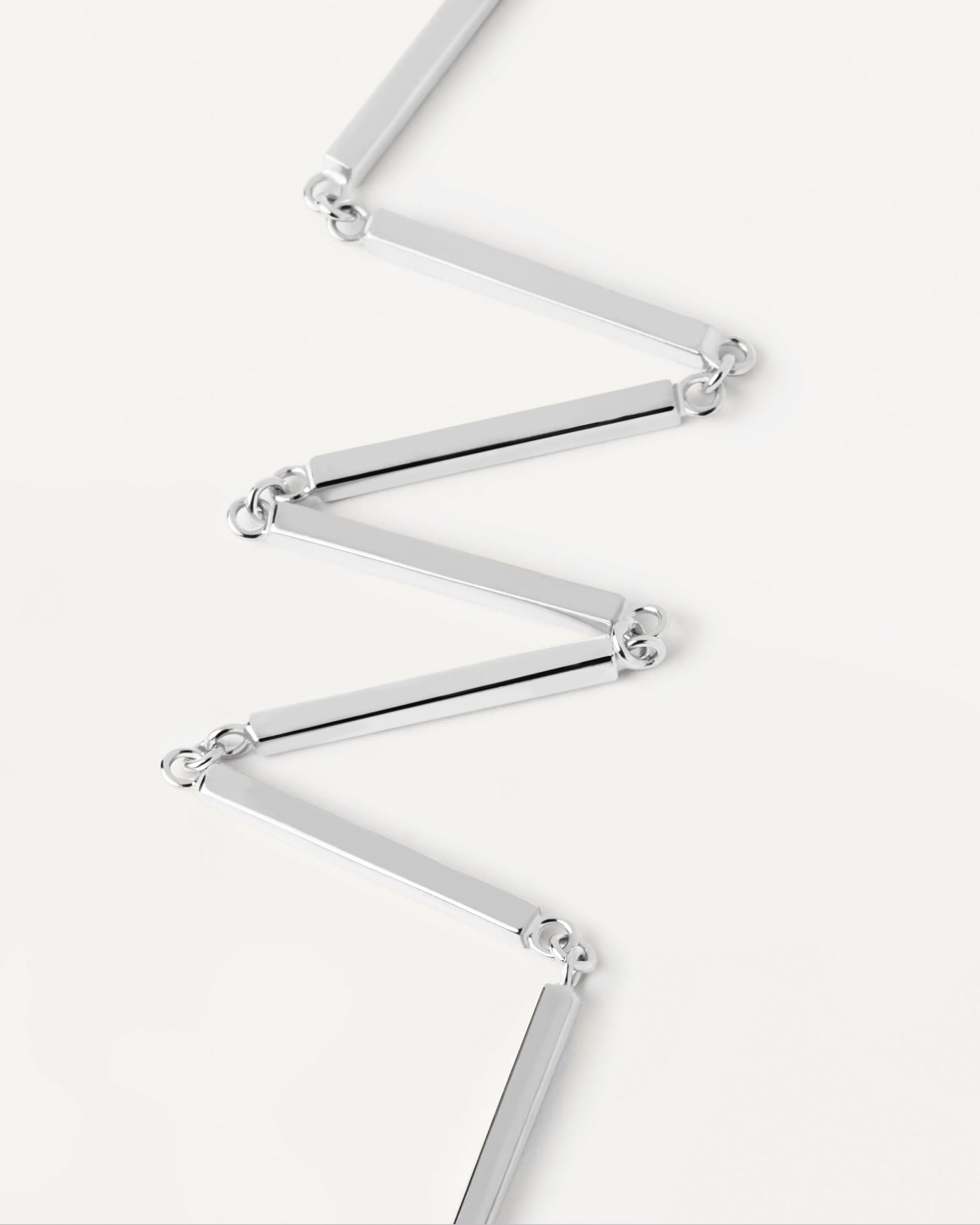 Selezione 2023 | Bracciale a catena in argento Bar. Bracciale articolato a barre in argento sterling. Acquista le ultime novità di PDPAOLA. Effettua il tuo ordine in tutta sicurezza e non lasciarti sfuggire questo best seller. Spedizione gratuita.