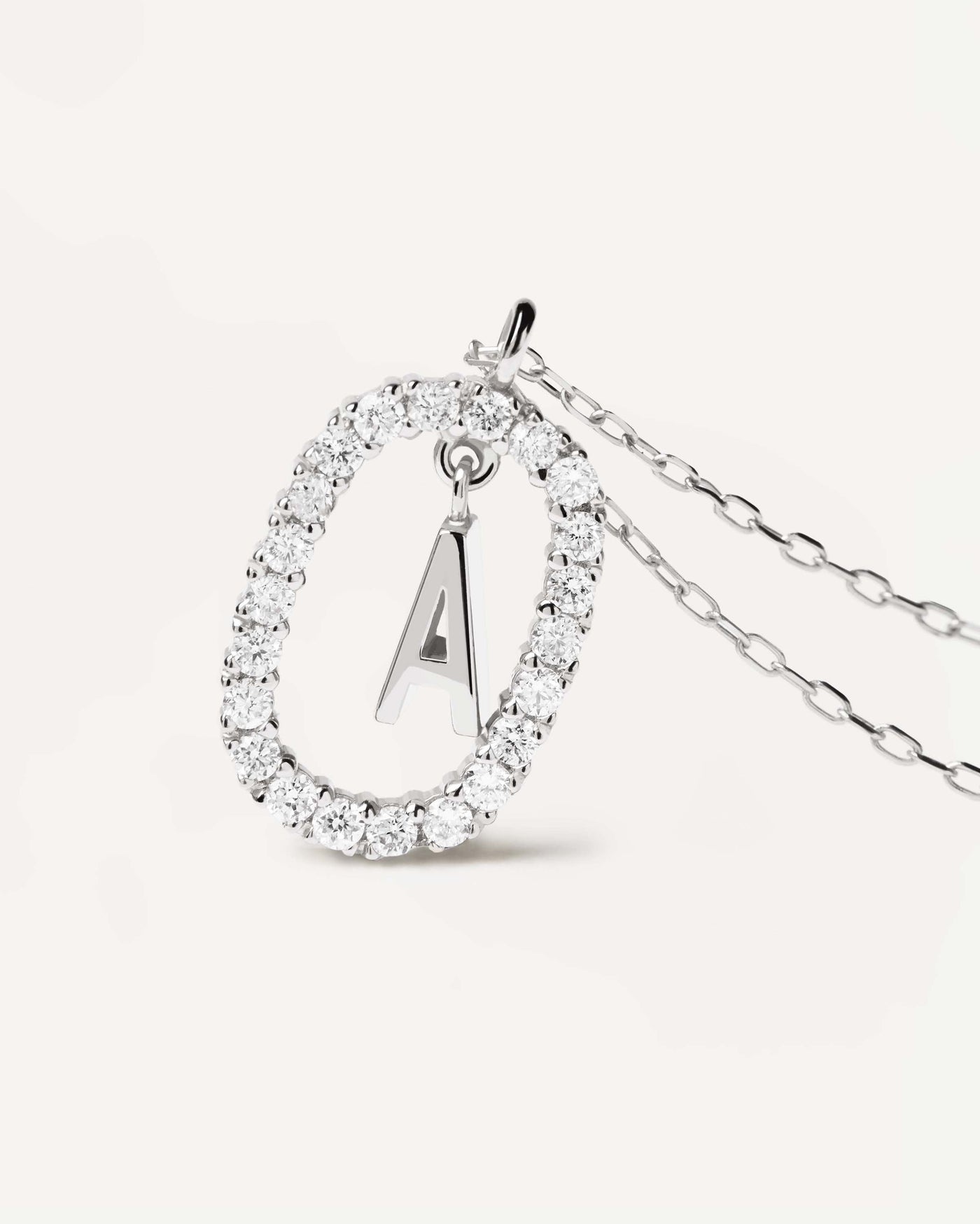 Collar de Diamantes Y Oro Blanco Letra A - 
  
    Oro Blanco 18K / Baño de rodio en plata
  
