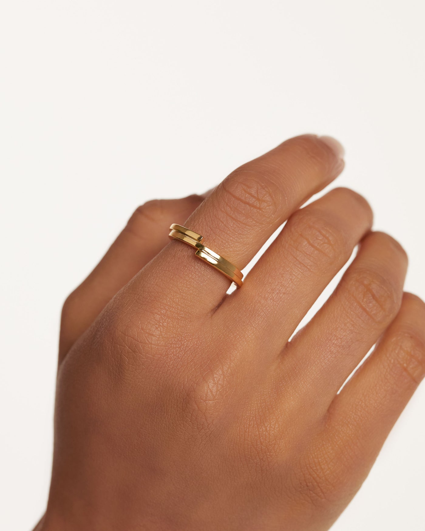 Anillo Genesis 
  
    Plata de Ley / Baño de Oro 18K
  
