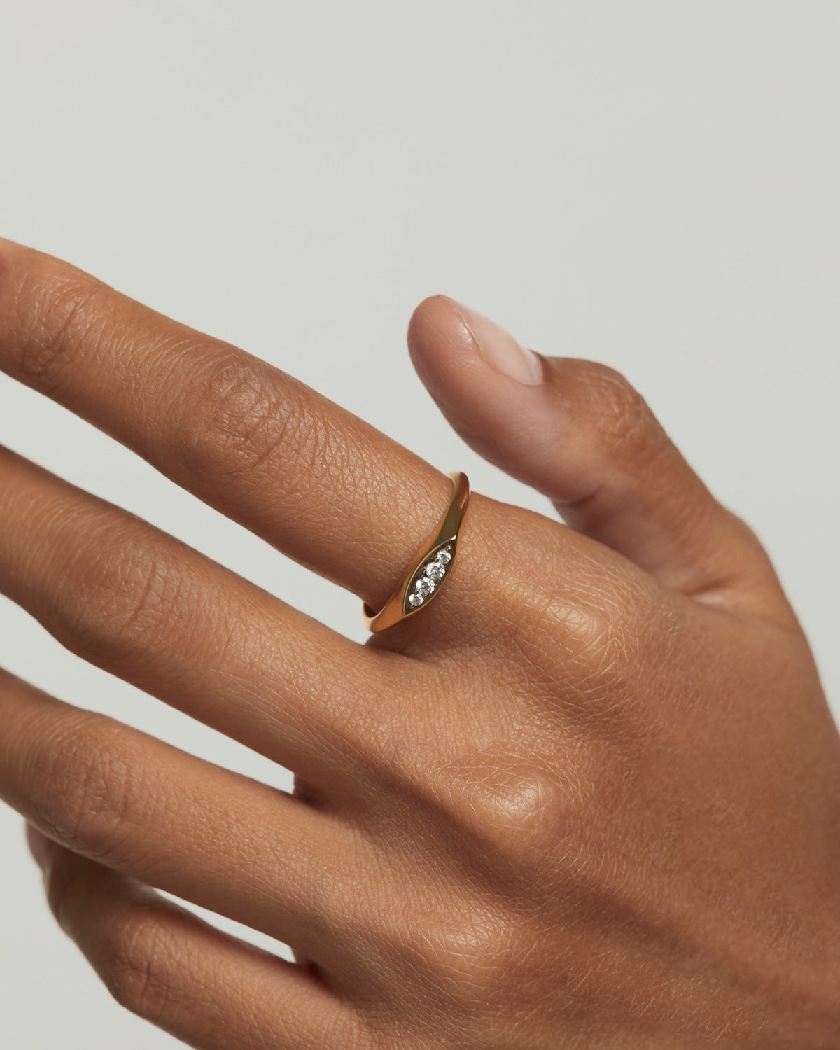 Anillo Sello Gala 
  
    Plata de Ley / Baño de Oro 18K
  

