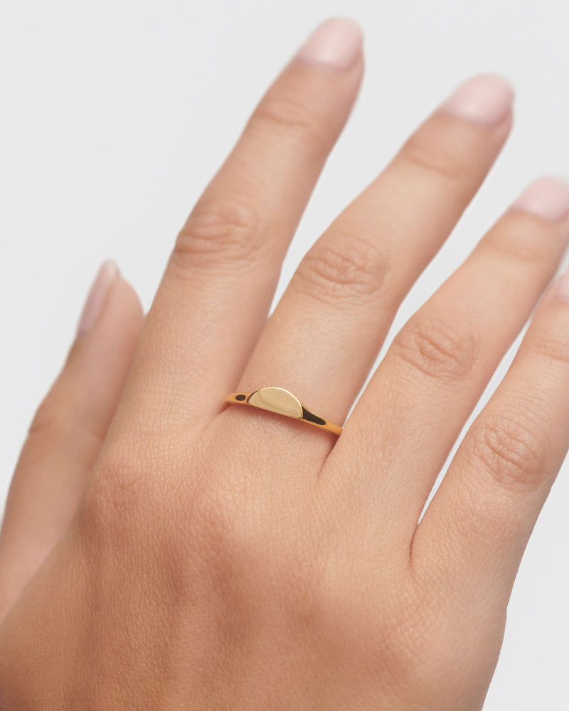 Anello sigillo Half Circle mini - 
  
    Argento sterling / Placcatura in Oro 18K
  
