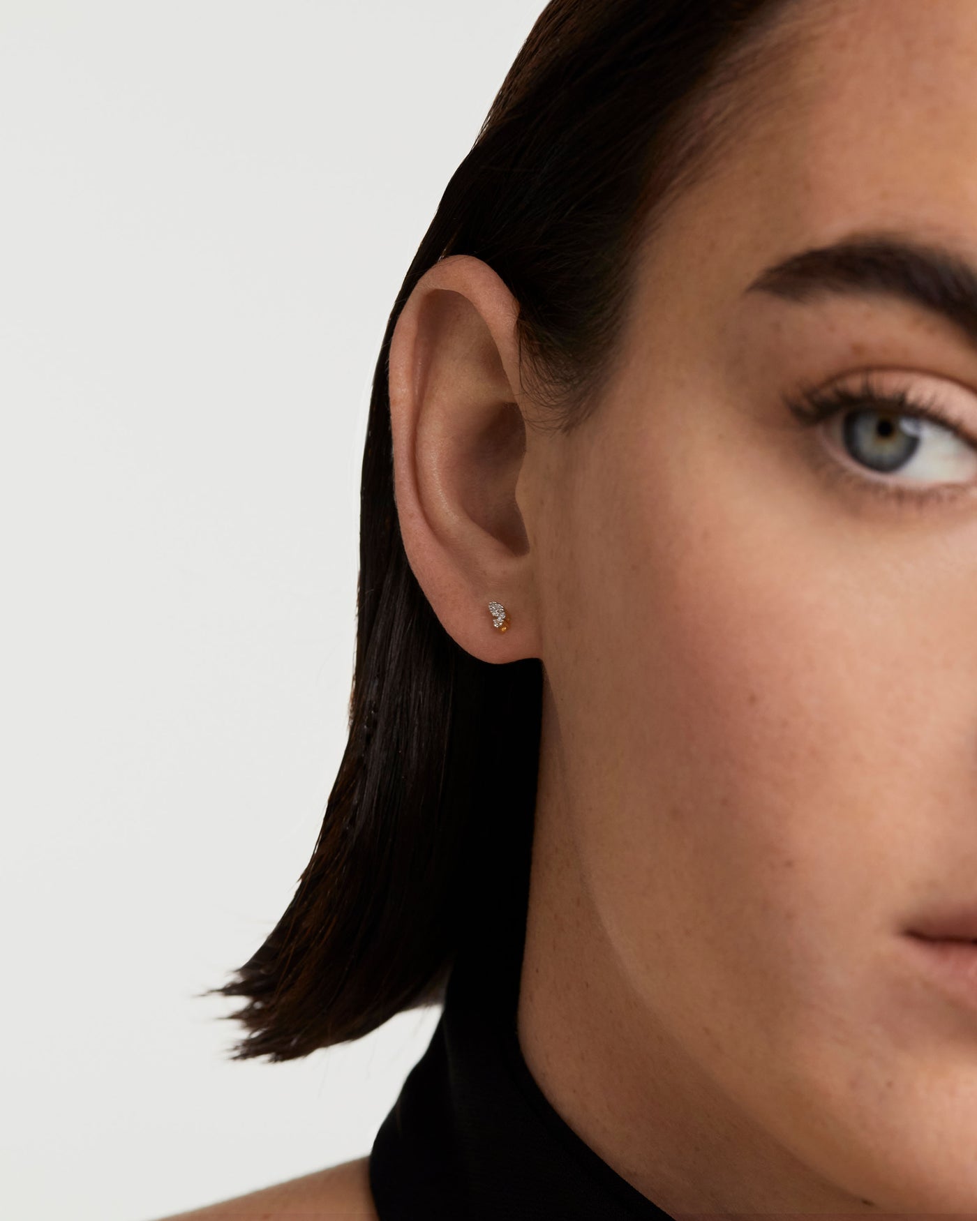 Lucy Ohrringe Aus Gold Mit Diamanten 
  
    18 kt Gold
  
