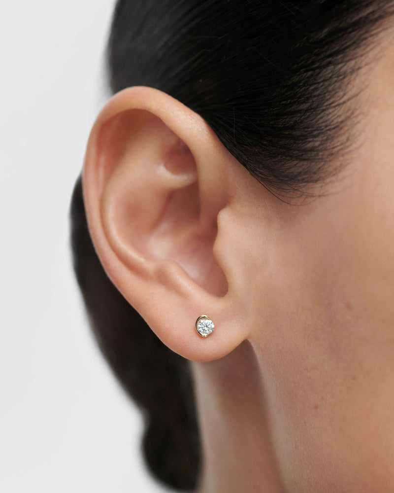 Diamonds and gold Delia stud earrings - 
  
    18K Gold
  
