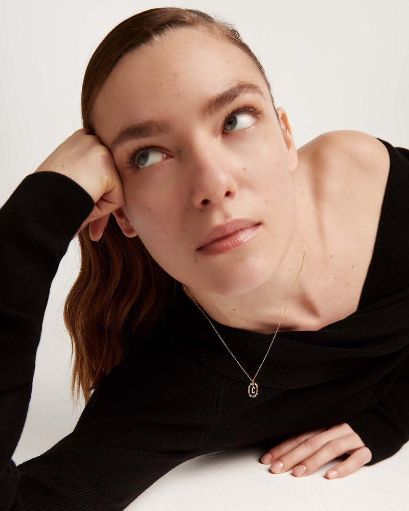 Collares de Letras - 
  
    Plata de Ley / Baño de Oro 18K
  
