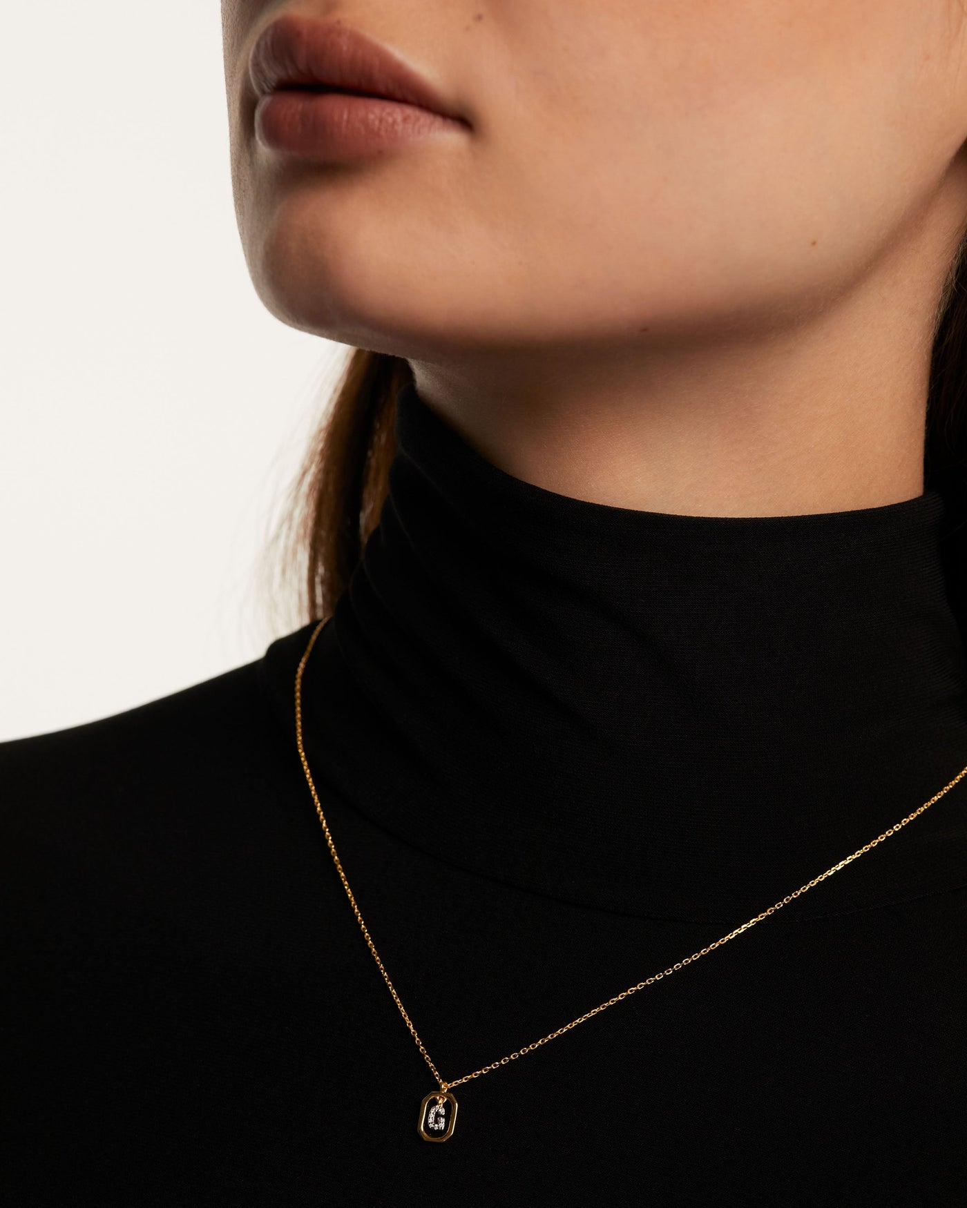 Collar Letra G Mini 
  
    Plata de Ley / Baño de Oro 18K
  
