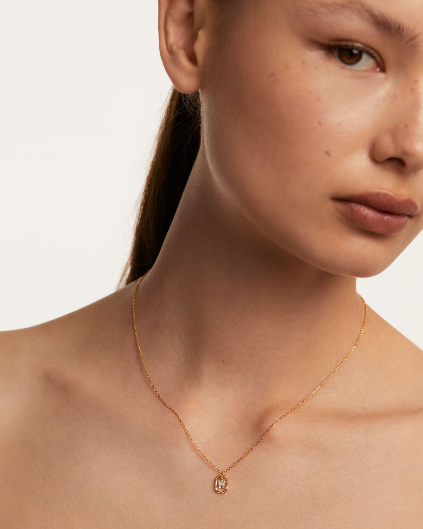Collier Lettre W Mini 
  
    Argent massif / Placage Or 18 Ct
  
