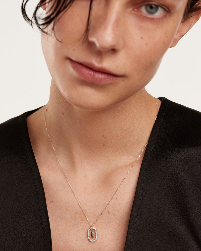 Collana in Diamanti E Oro Bianco Con Lettera I - 
  
    Oro bianco 18K / Placcatura in argento rodiato
  
