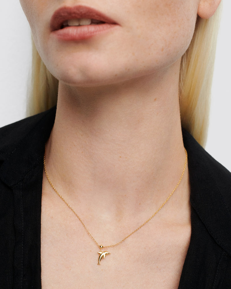 Charm Delfín - 
  
    Plata de Ley / Baño de Oro 18K
  
