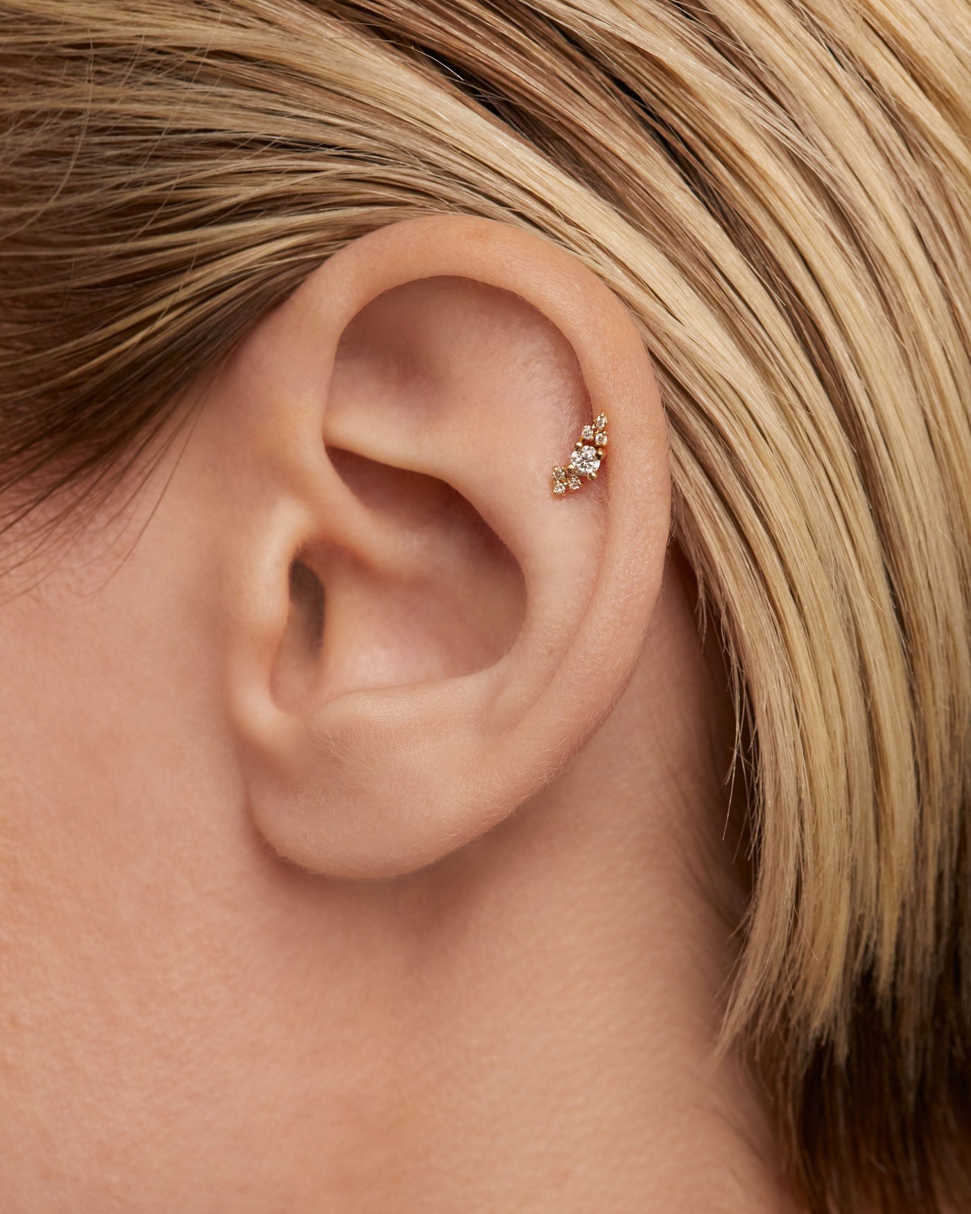 Pendiente Individual de Diamantes Y oro Amelie 
  
    Oro 18K
  
